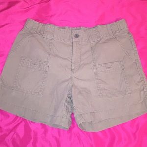 GAP light green khaki shorts. Size 6